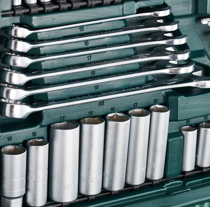 Zestaw narzędzi klucze nasadowe 215el. Brüder Mannesmann