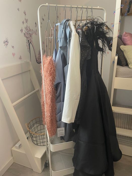 Vestidos ,casacos ,saias,tops