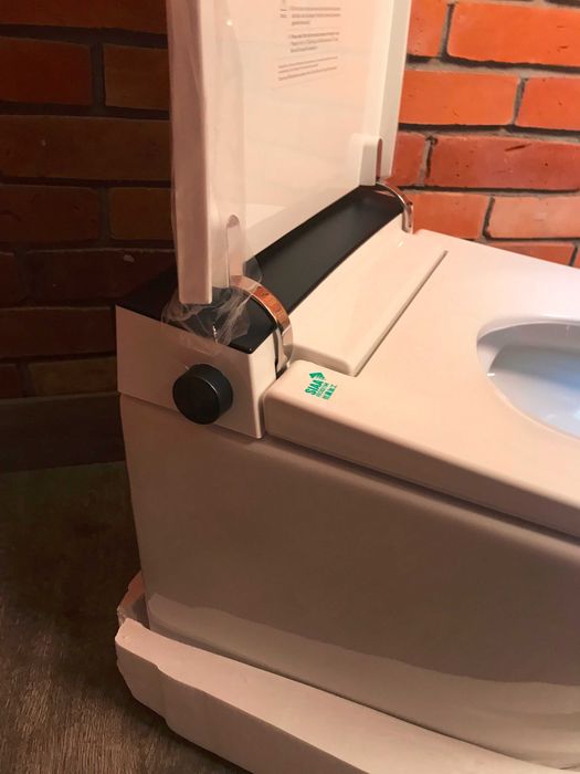 Inteligentna toaleta z funkcją mycia sedes sterowanie Tuya  nowość