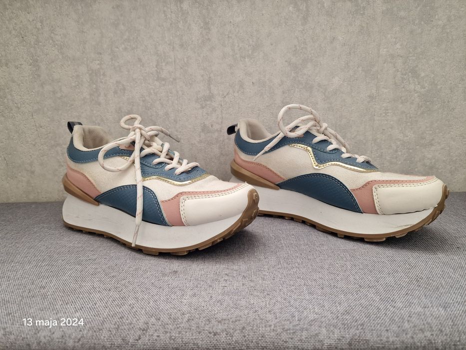 Buty spotlrtowe pastelowe