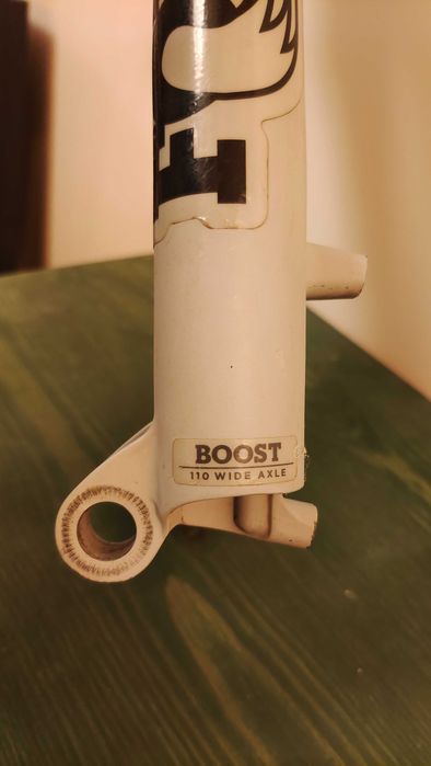 Fox 32 120mm Boost 1678g stan idealny