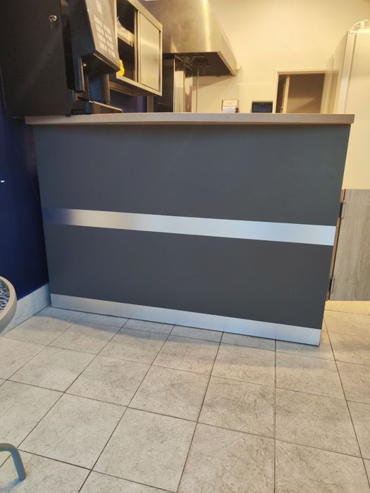 Lada barowa recepcyjna