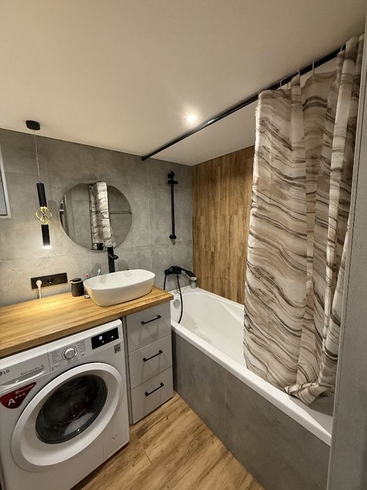 Продаж частини будинку в Луцьку!