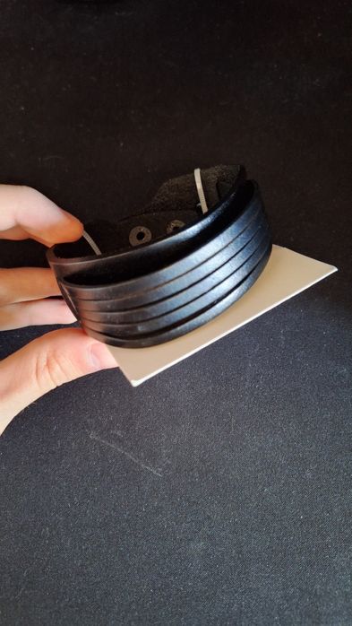 Skórzaną bransoletka, długość 21,5 cm