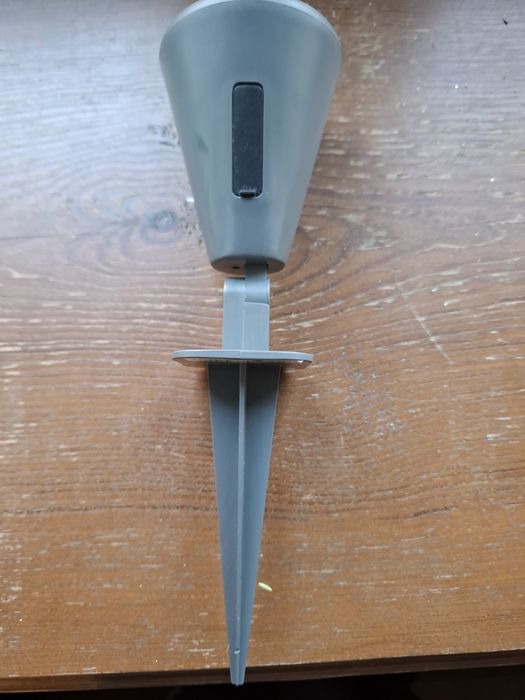 Glosnik ogrodowy bluetooth.