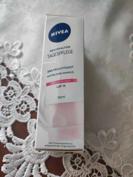 Odżywczy krem na dzień Nivea
