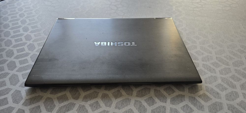 TOSHIBA PORTEGE Z830-10H – Intel i5 / 10 GB RAM /