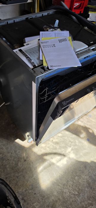 Zmywarka Electrolux EEM48221L uszkodzona / brak prądu / na części