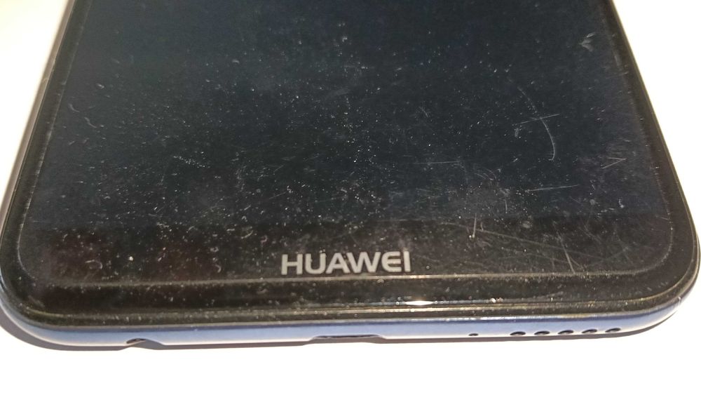 Telemóveis Sony Experia e Huawei Y7 Para Peças. – 60 Euros