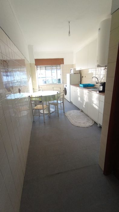 T2 espaçoso com 89 m² + arrecadação de 30 m² | Baixa da Banheira
