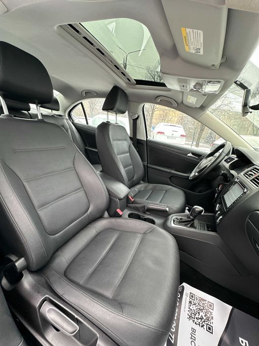 Продам Volkswagen Jetta 2010 рік можлива розстрочка,кредит,обмін!