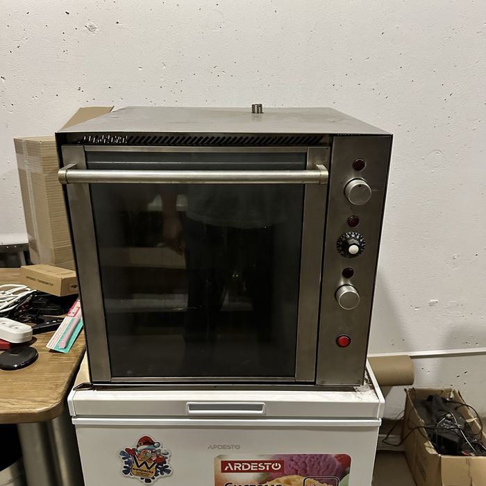 Пароконвекційна піч / пароконвектомат