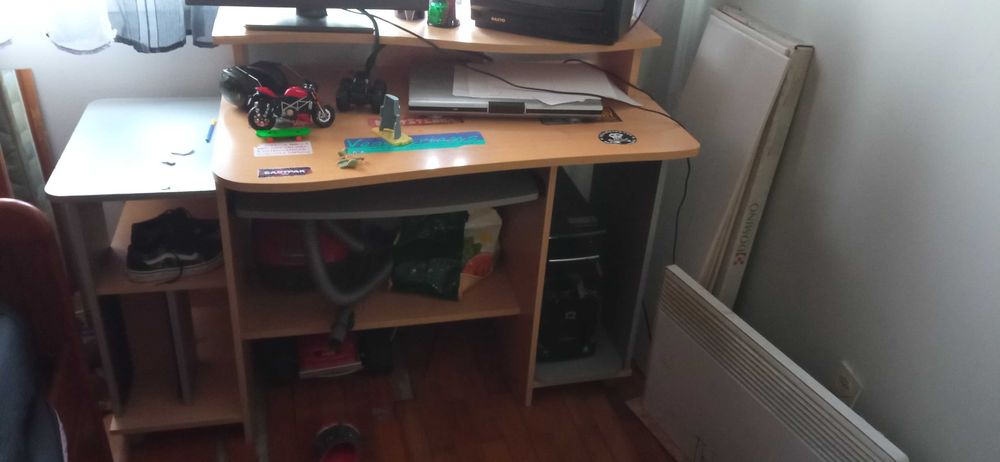 Secretária para computador