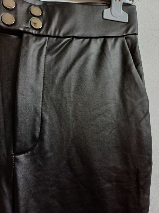 Spodnie, legginsy damskie ala skórzane r. M
