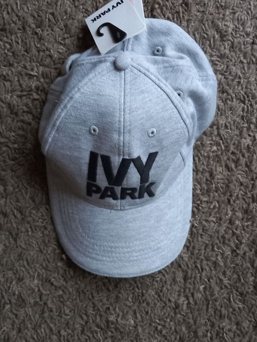 Czapka z daszkiem IVY PARK