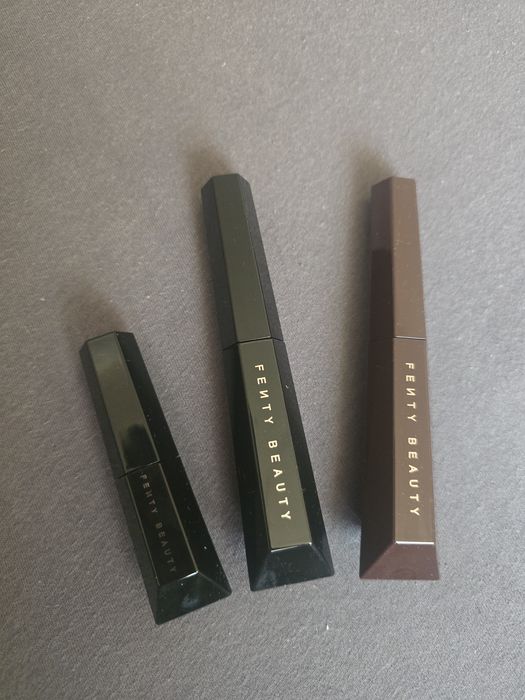 Fenty beauty czarna  30 szt