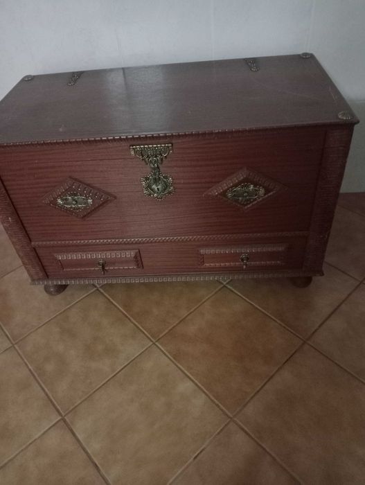 Baú em madeira vintage