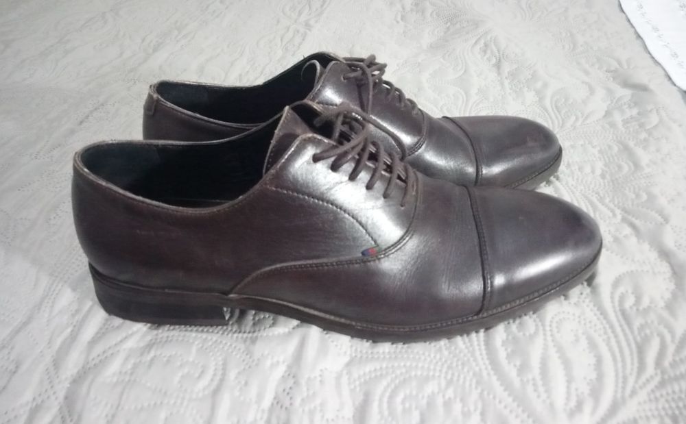 Sapatos pele castanho