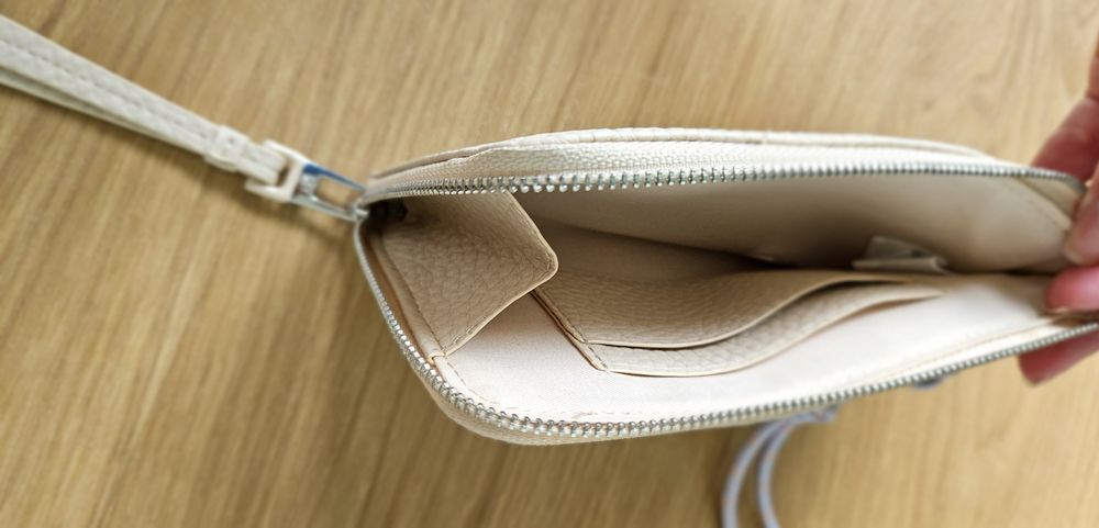 Bolsa telemóvel com carteira da Parfois