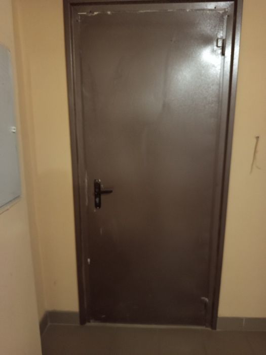 Двері металеві б/в