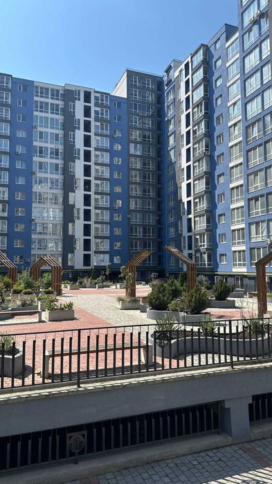 продам двокімнатну квартиру в центрі міста поруч ратуша та парк ЖР Княгинин Галицька Васильянок