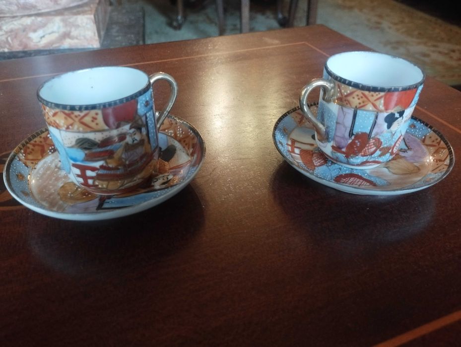 2 chávenas de café japonesas antigas