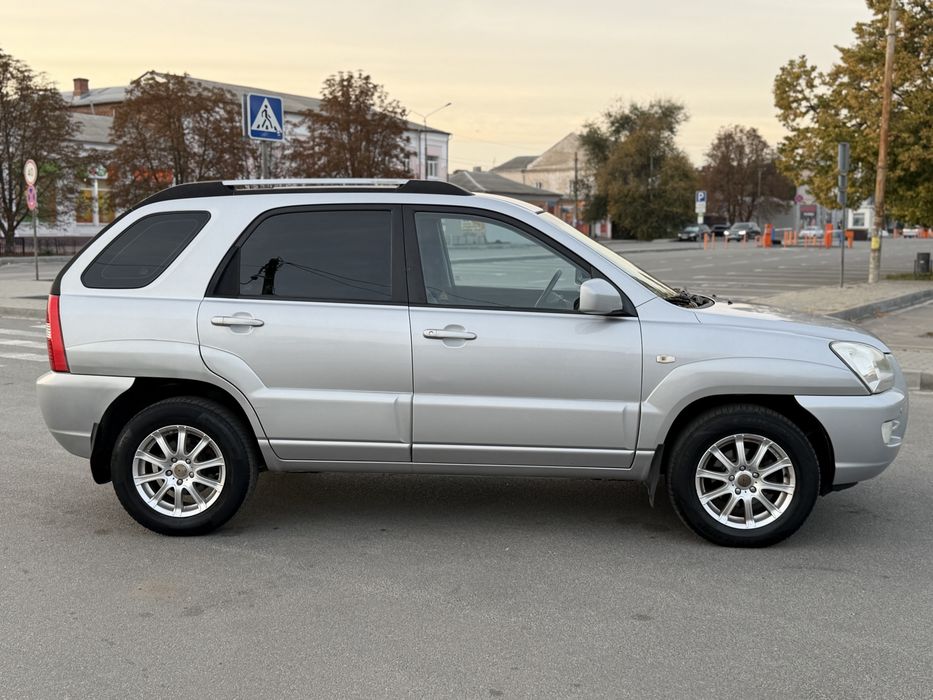 Продам Kia Sportage 4x4