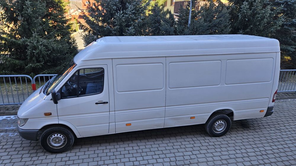 Wynajmę Bus Sprinter 313 hak , wzmocnione zawieszenie.