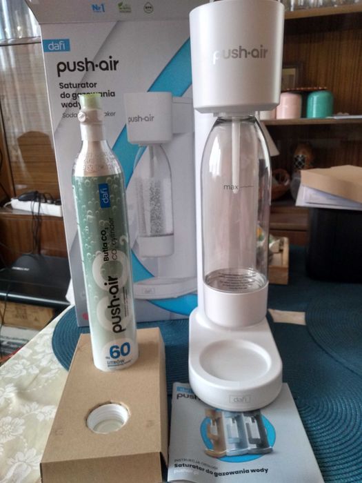 Saturator do wody Dafi. Nowy Push air.