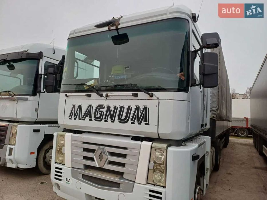 Renualt Magnum тягач