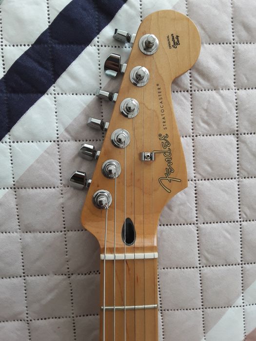 Fender Stratocaster Player Series