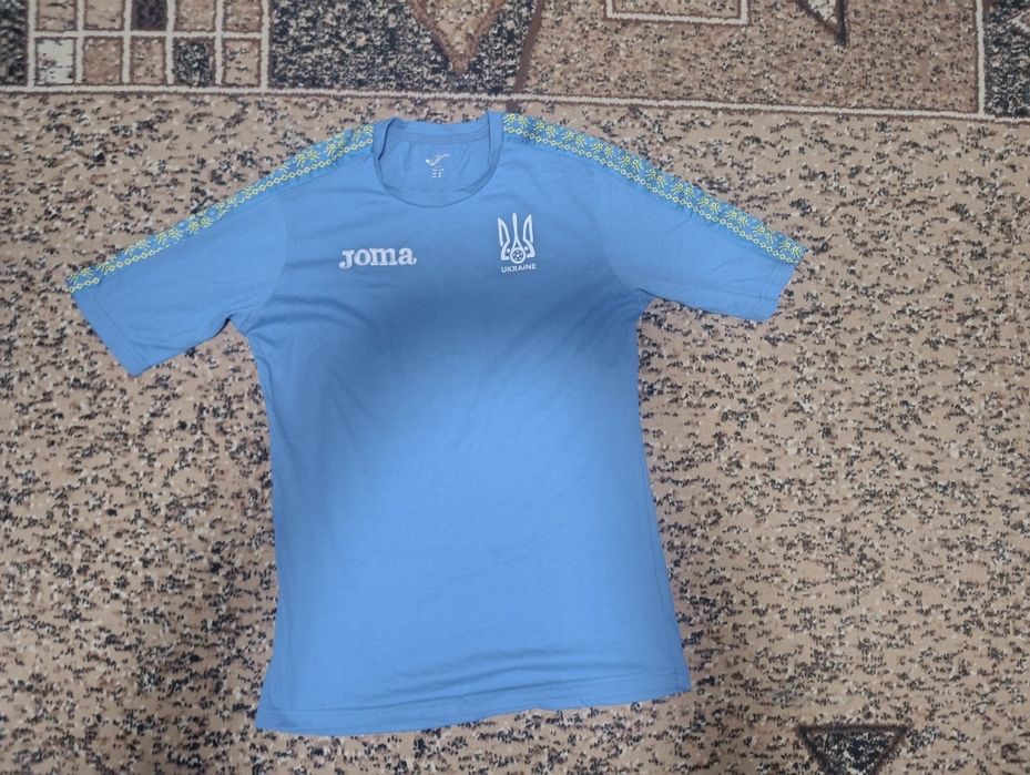 Продажа б/у вещей по 100 гривен