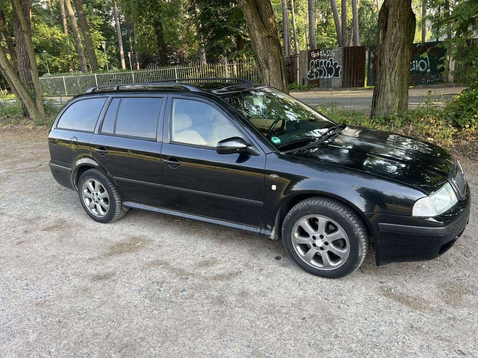 Skoda Octavia Tour 1.8 газ/бензин Laurin&Klement