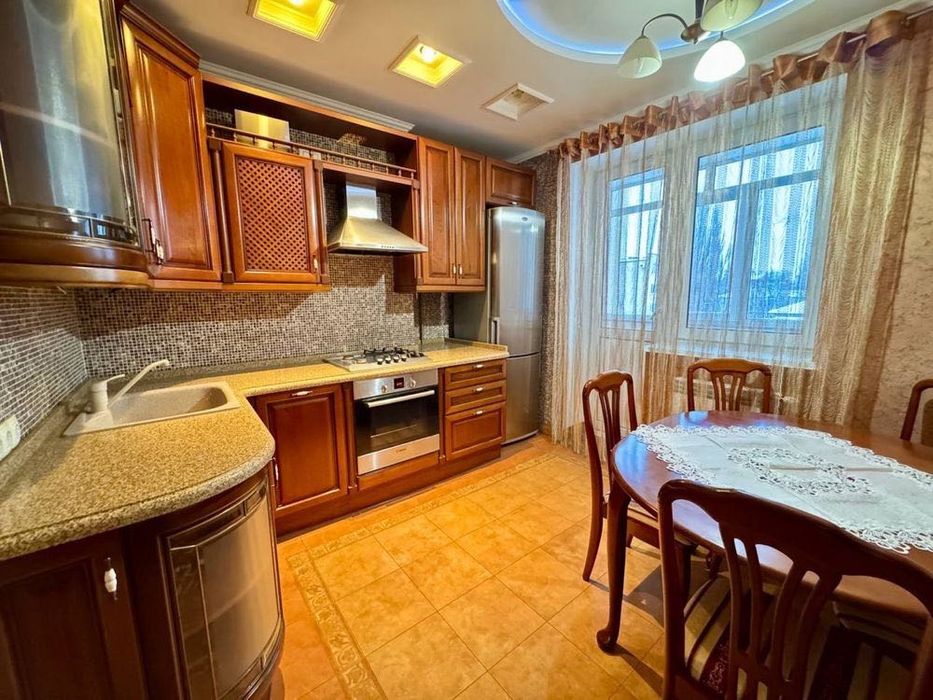 Продаж укомплектованої 3к квартири з якісним ремонтом