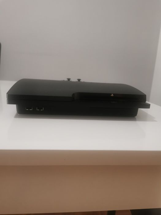 Playstation 3 em excelente condição