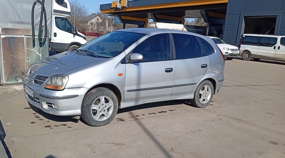 Nissan     Almera