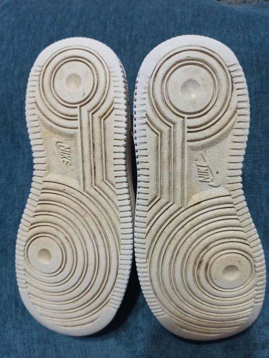Tênis Nike Rosa e cinza