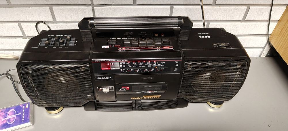 Radiomagnetofon BOOMBOX SHARP  wq-t238h. Po serwisie