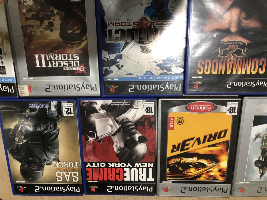 Vendo varios jogos de ps2 (tiro e guerra)