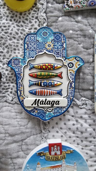Zestaw 20 magnesów Milano, Paryż, Bratysława, Djerba , Malaga