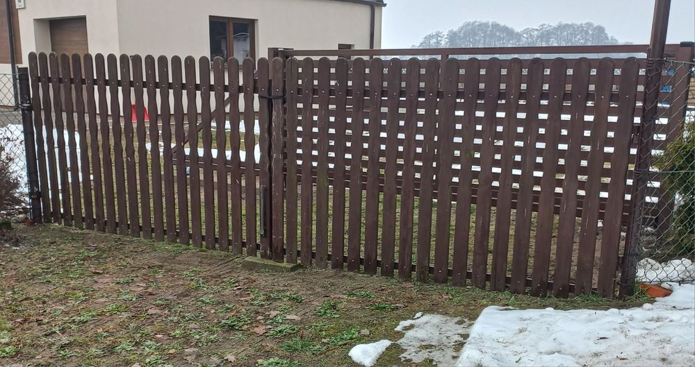 Brama wjazdowa z szczebelków