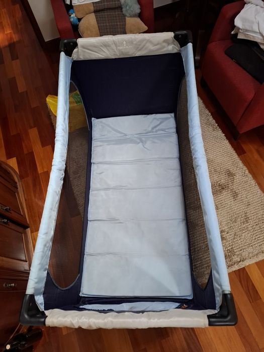 Berço infantil de viagem