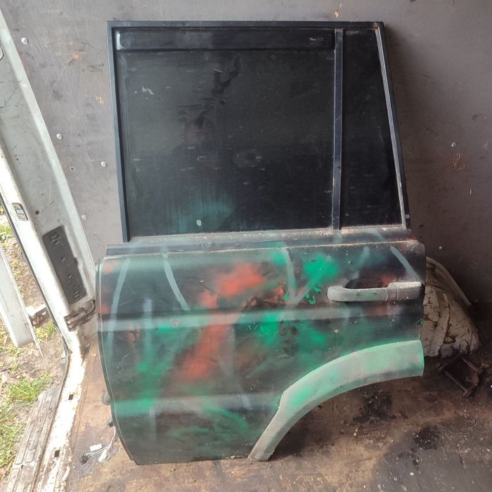 Крила land rover discovery 2