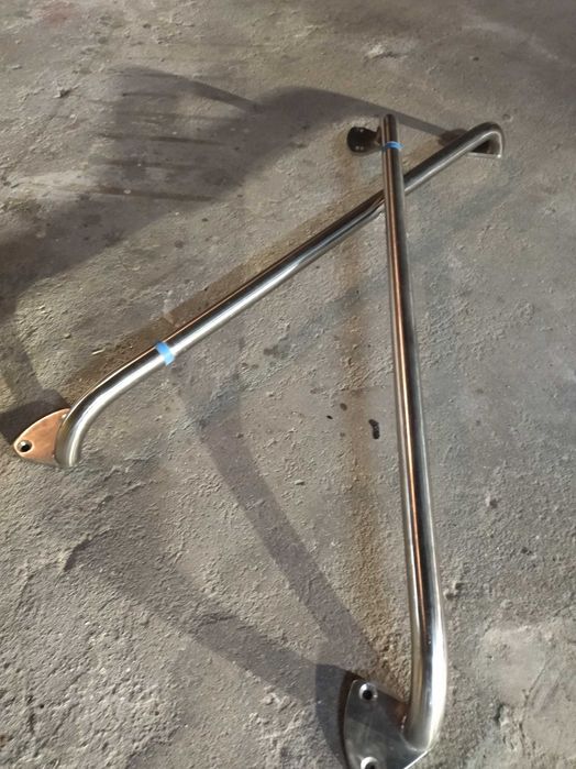 2 Corrimões de escadas / Piscina, etc