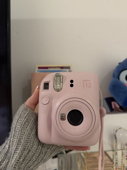 Instax mini 12..