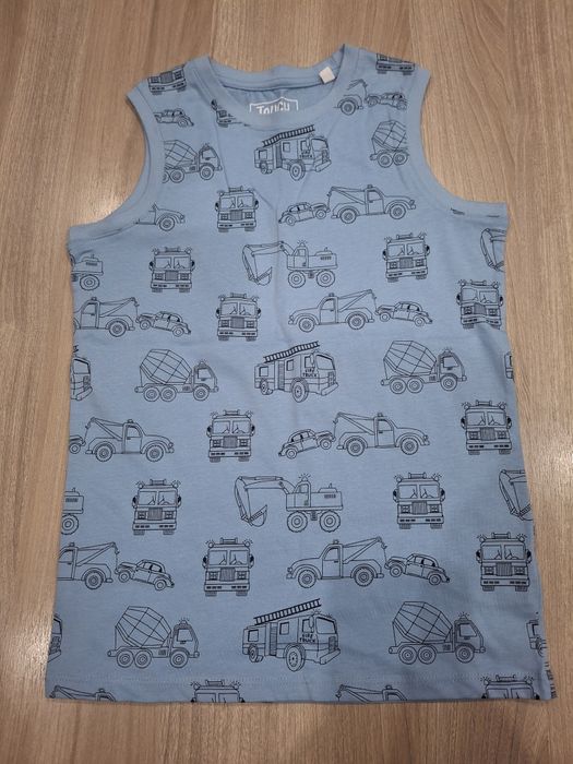 8 bezrekawniow dla chlopca.