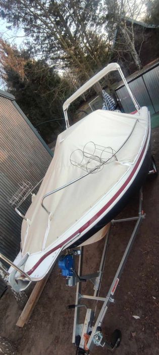 Pokrowiec plandeka portówka przykrycie Łodzi na zimę od deszczu