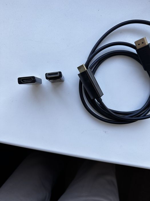 кабель DisplayPort - HDMI і 2 адаптера DP - HDMI