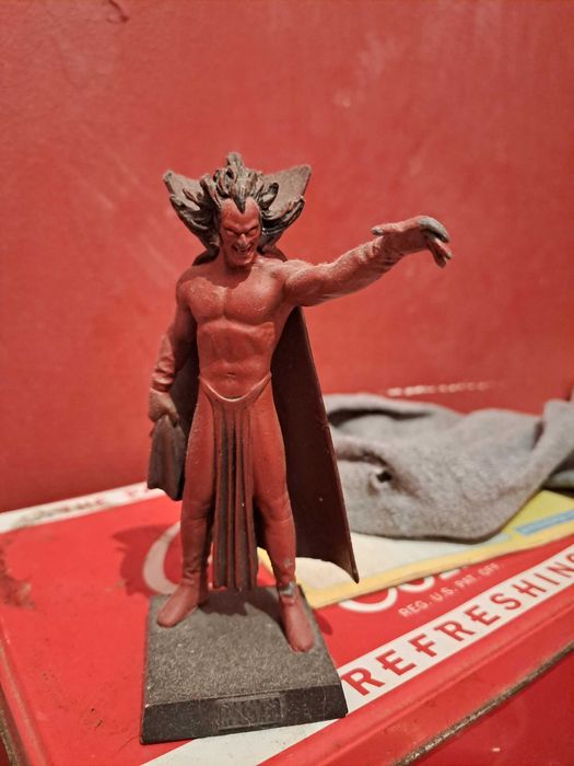 Coleção bonecos de chumbo Marvel.