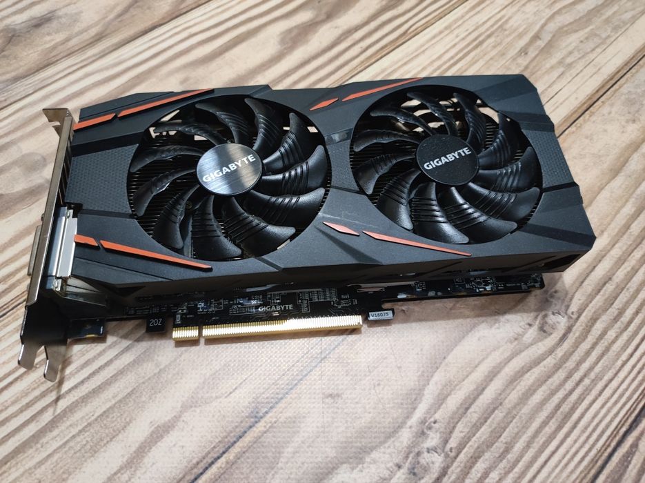 Відеокарта Gigabyte RX 470 4Gb З підствіткою Робоча